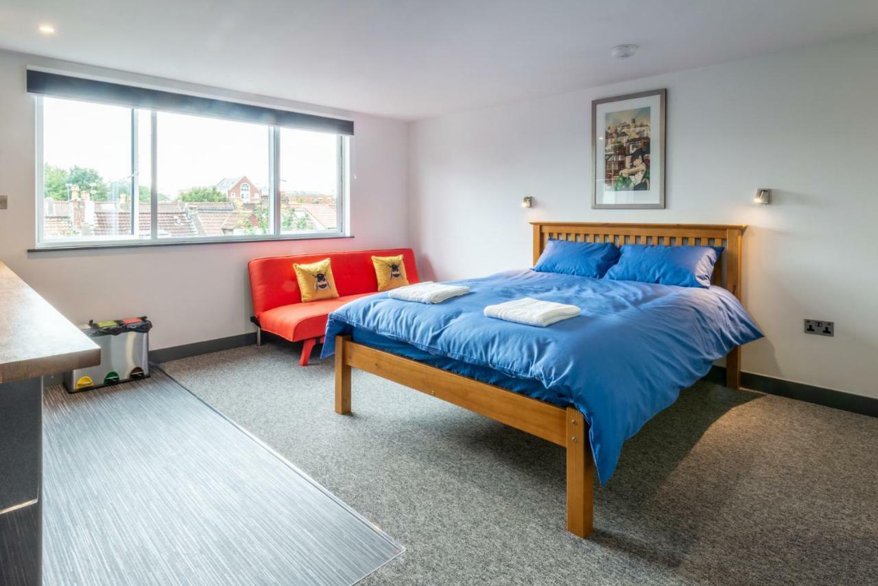 144 Lower Cheltenham Place Hotel บริสตอล ภายนอก รูปภาพ