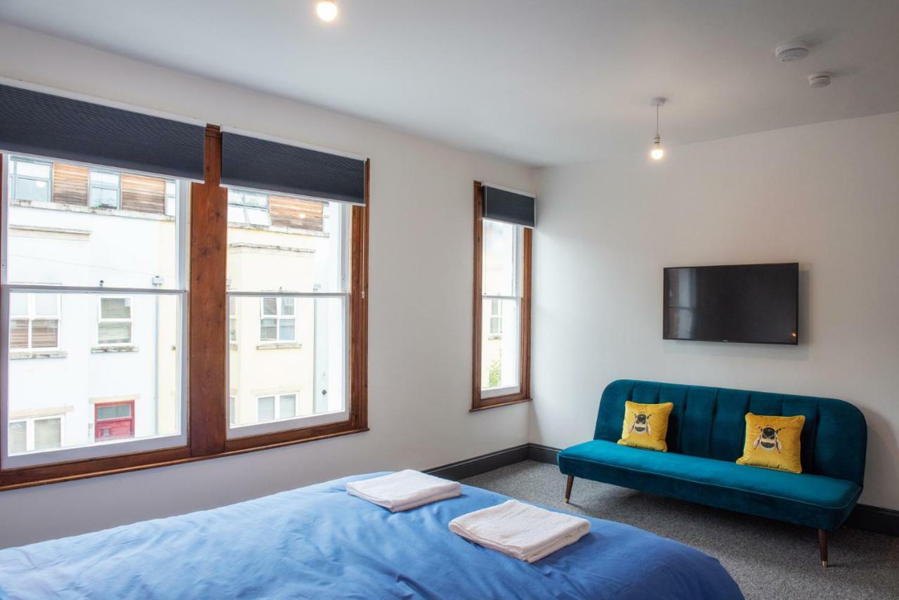 144 Lower Cheltenham Place Hotel บริสตอล ภายนอก รูปภาพ