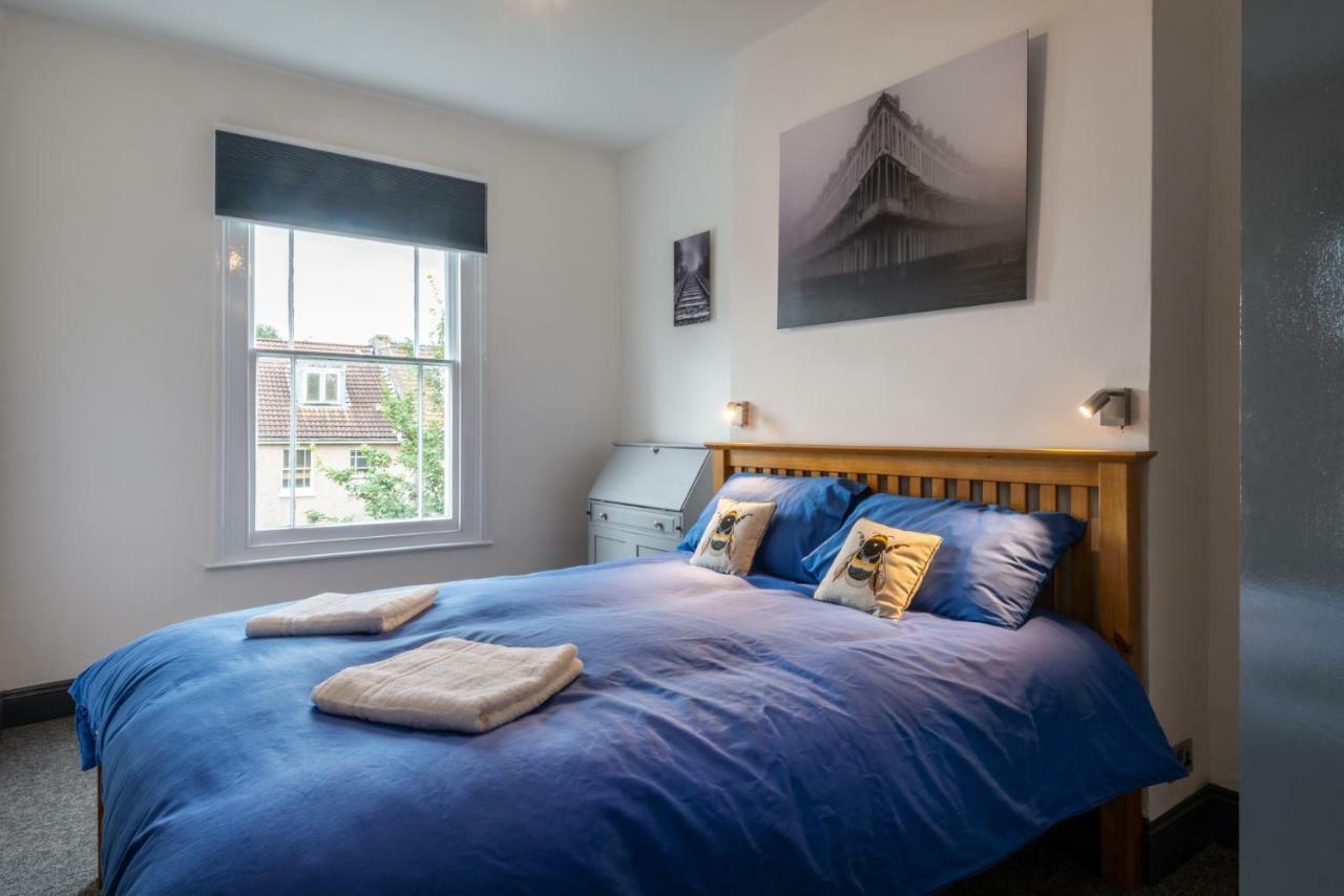 144 Lower Cheltenham Place Hotel บริสตอล ภายนอก รูปภาพ