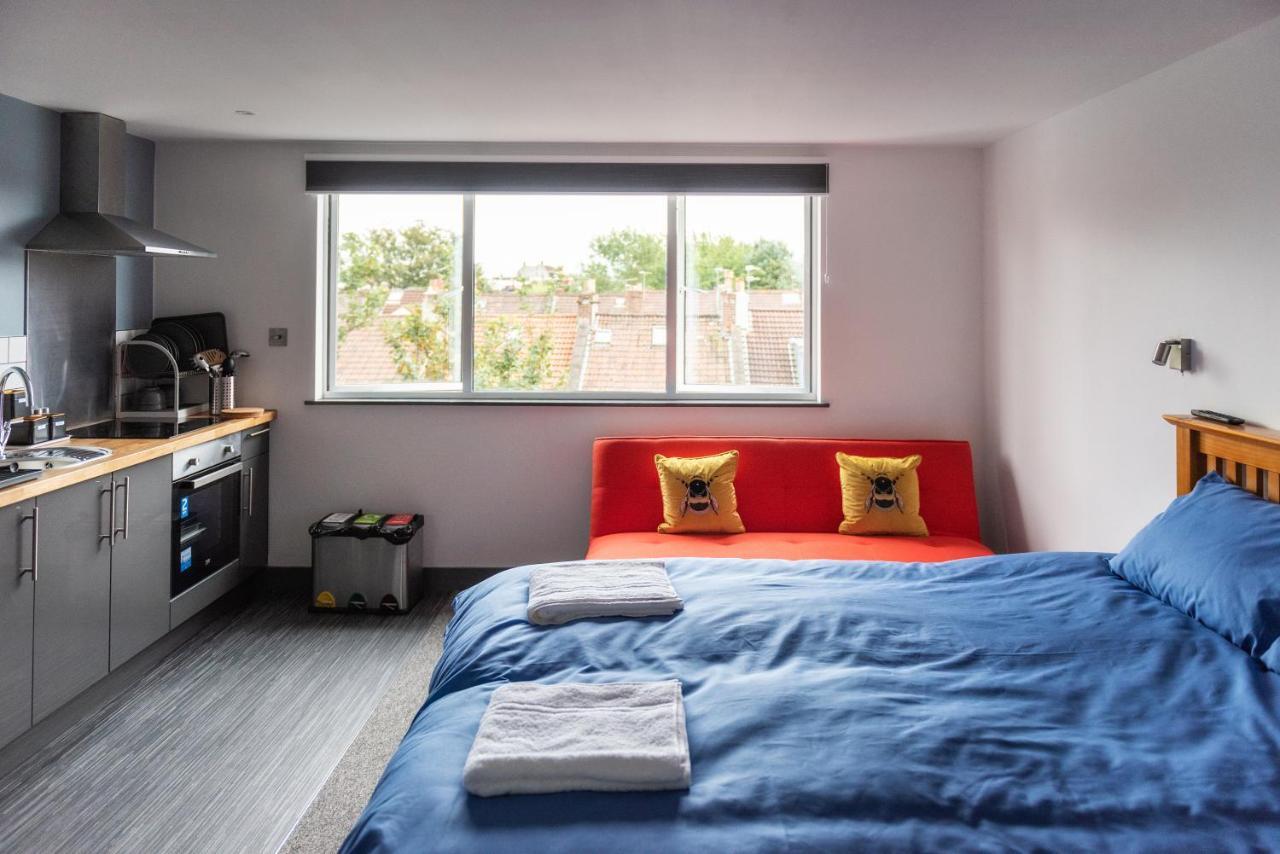 144 Lower Cheltenham Place Hotel บริสตอล ภายนอก รูปภาพ